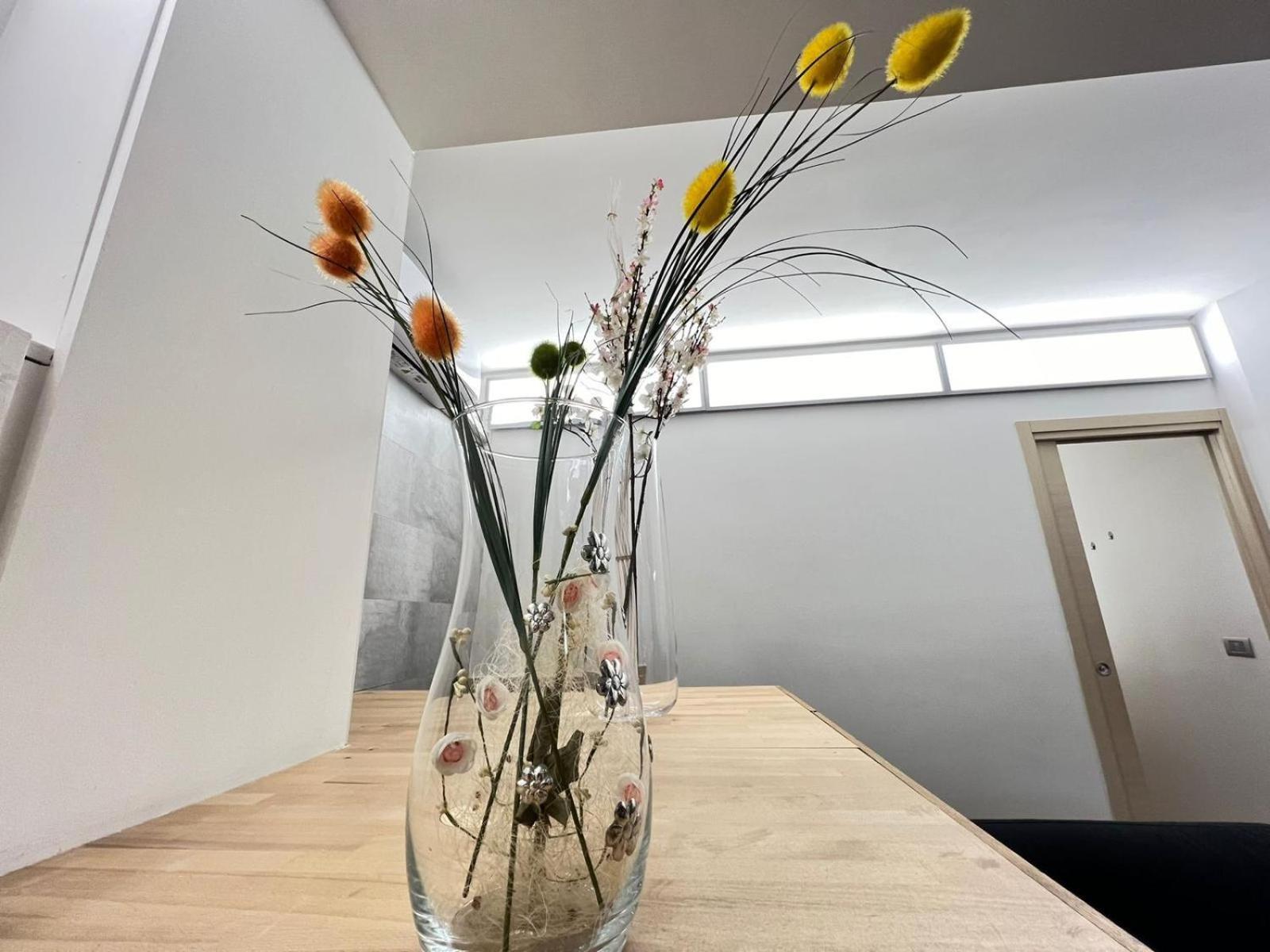 "R&P Apartment", Short Term Stay, Elegant Design, Bisceglie Metro Station, Easy For San Siro And Fiera Milano, Free Parking Exterior foto